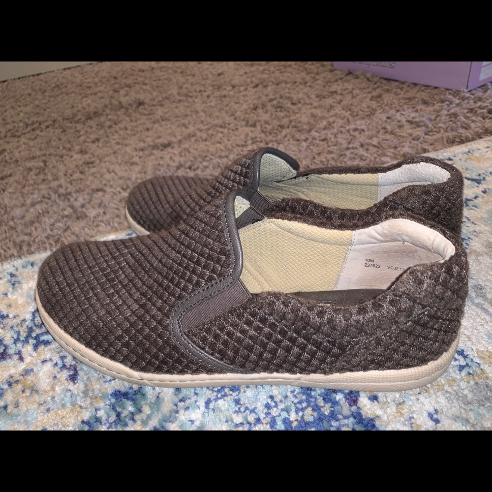 Slip on sneakers